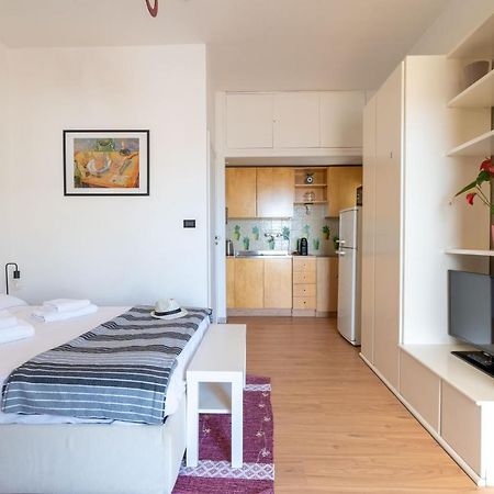 Bright Studio With Terrace & Parking Bari Kültér fotó